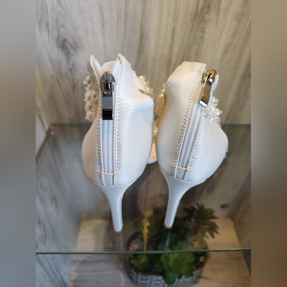 Womens Elegant Pearls Decor Back Zip Elegant White Stilettos Heels - Picture 7 of 15